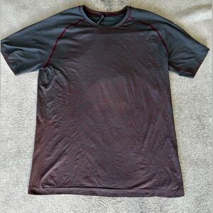 Men's Lululemon T-shirt